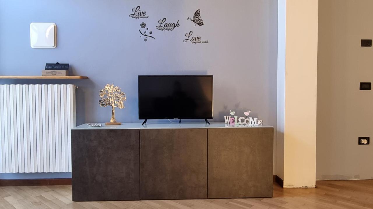 Casa Chiara A Valeggio Sul Mincio Appartement Buitenkant foto